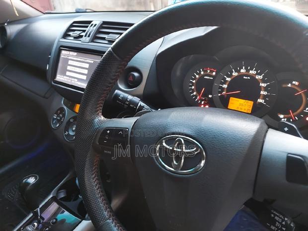 White 2013 Toyota Vanguard Available