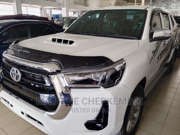 Toyota Hilux 2016 White