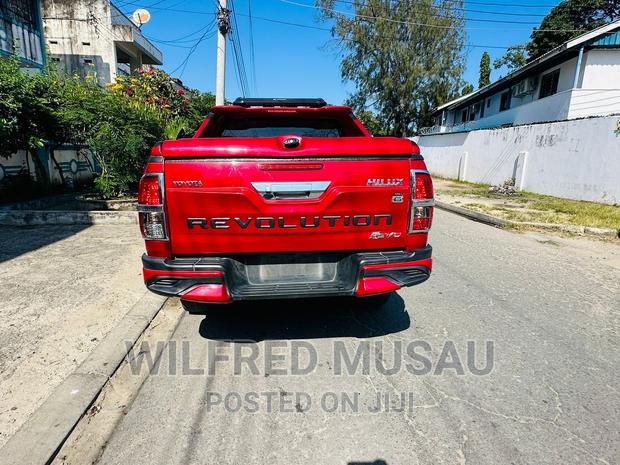 Red 2016 Toyota Hilux: Capable and Attractive Pickup