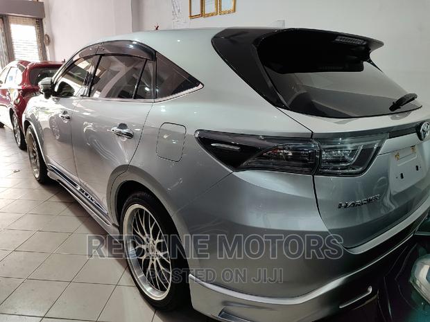 Used 2017 Toyota Harrier Silver: Affordable Luxury SUV