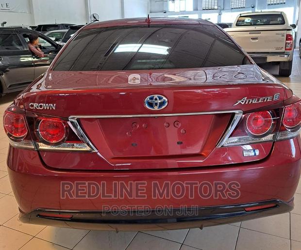2016 Toyota Crown in Red: Elegant and Powerful