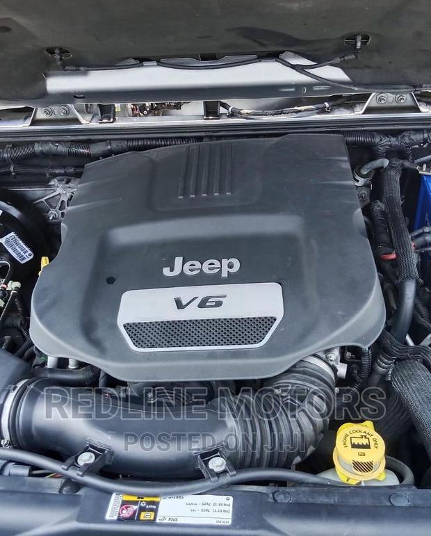 Silver 2016 Jeep Wrangler Sport 4x4 - Durable Off-Road Excellence