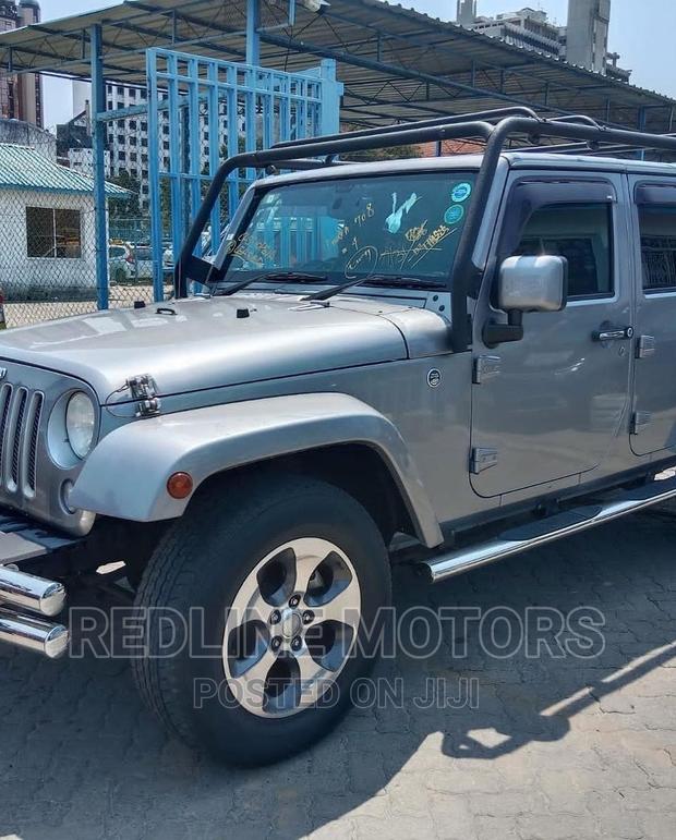 Silver 2016 Jeep Wrangler Sport 4x4 - Durable Off-Road Excellence