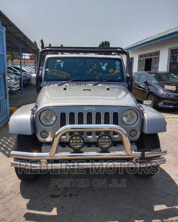 Silver 2016 Jeep Wrangler Sport 4x4 - Durable Off-Road Excellence