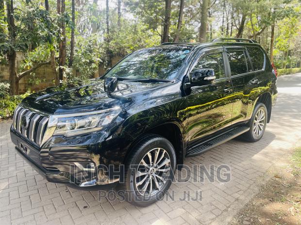 2018 Toyota Land Cruiser Prado 2.7 Black - Stylish Off-Roader for Your Adventures