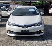 White 2016 Auris Toyota - Premium Compact Sedan for sale