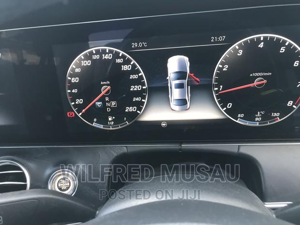 Stylish 2016 E200 Mercedes-Benz in Black