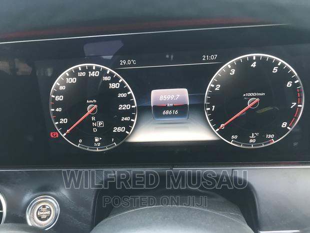 Stylish 2016 E200 Mercedes-Benz in Black