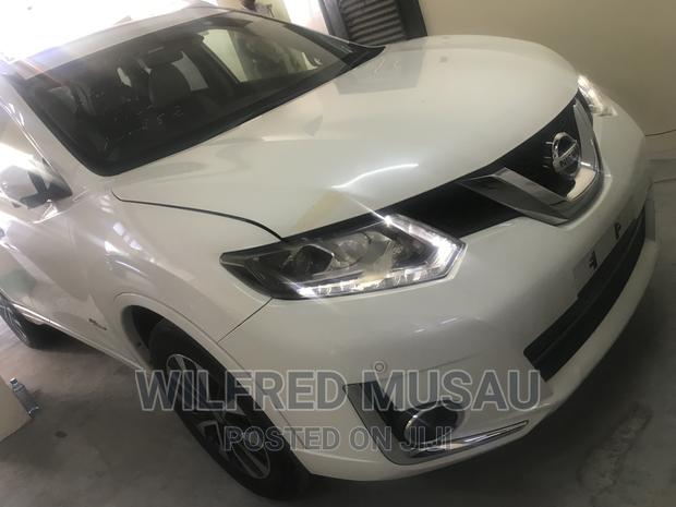 2016 Nissan X-Trail FWD - Hybrid White