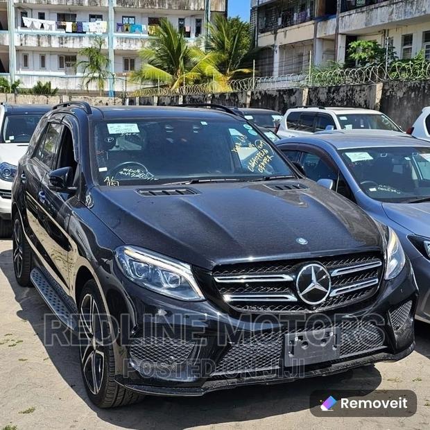 Mercedes-Benz GLE43 2017 Black - Used Luxury SUV with Power and Style