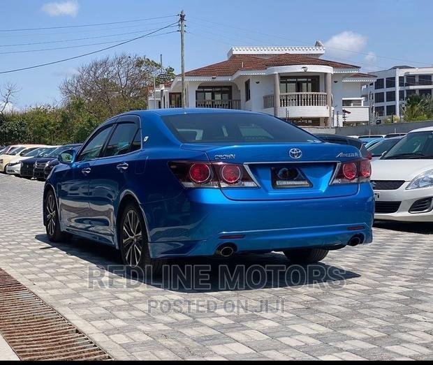 2016 Toyota Crown in Blue: Premium Sedan