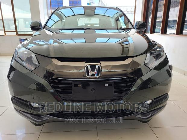 Green Honda Vezel 2016: Stylish and Sustainable