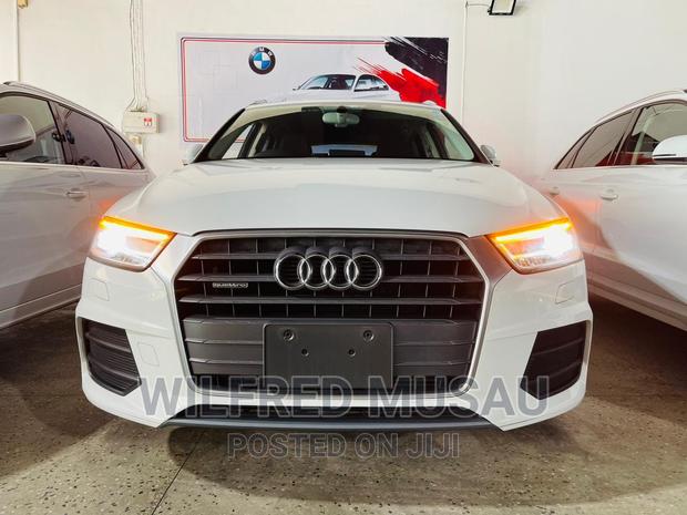 2016 White Audi Q3 2.0 TFSI 180hp - Luxury Performance