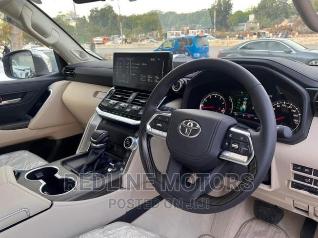 White 2018 Toyota Land Cruiser - Unmatched Capability