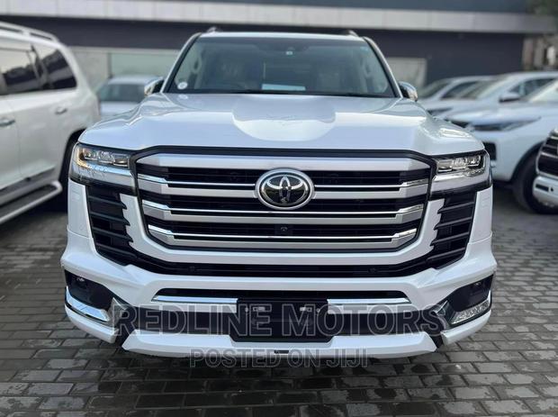 White 2018 Toyota Land Cruiser - Unmatched Capability