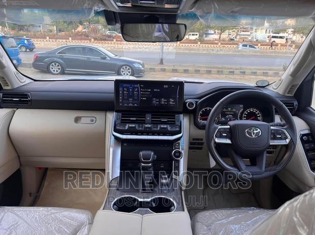 White 2018 Toyota Land Cruiser - Unmatched Capability
