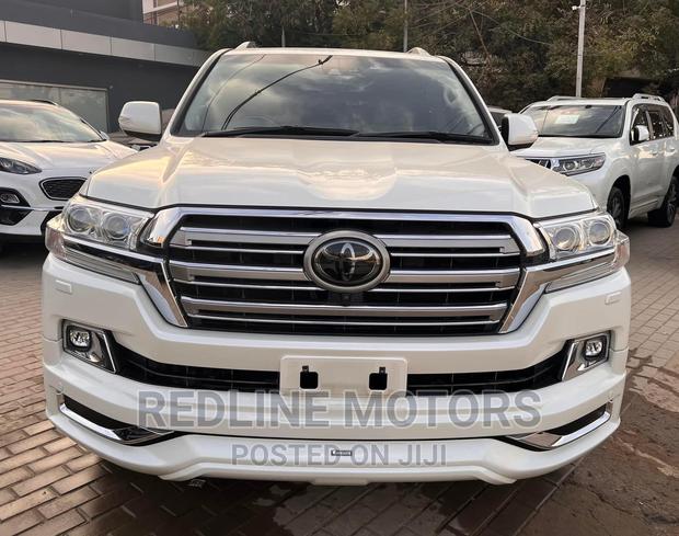 2017 Toyota Land Cruiser White: Unleash the Power of Style & Performance