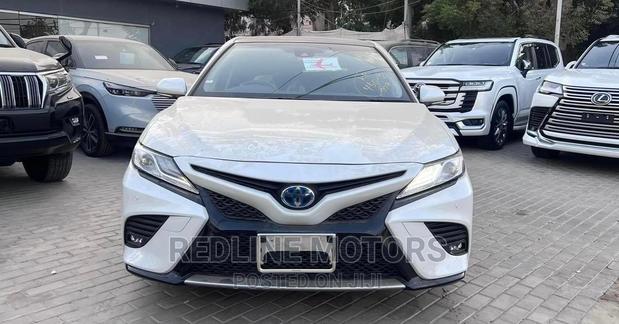 2018 Toyota Camry - White Edition - Smooth Ride