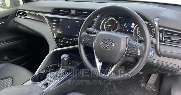 2018 Toyota Camry - White Edition - Smooth Ride