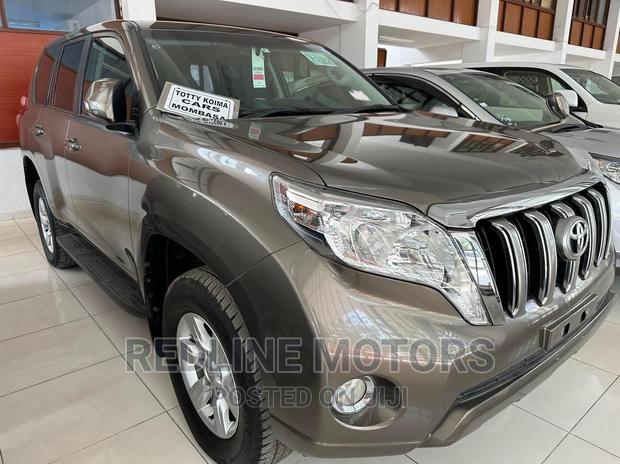 Golden 2016 Toyota Land Cruiser Prado - Powerful Off-Roader