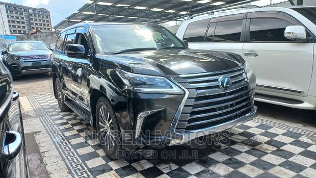 Lexus LX 2017 Black: Sophisticated SUV for Adventure