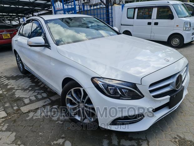 Mercedes-Benz C200 2016 - Sleek White Sedan Up for Grabs