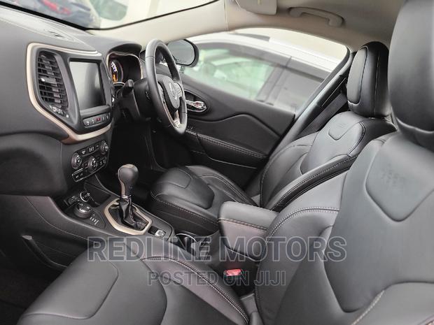 2016 Jeep Cherokee Black, Stylish SUV
