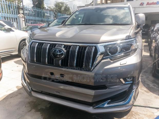 2019 Toyota Land Cruiser Prado 2.8 Diesel Gray - Premium Off-Roader