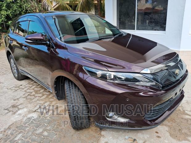 Used 2016 Toyota Harrier in Brown: Affordable and Stylish