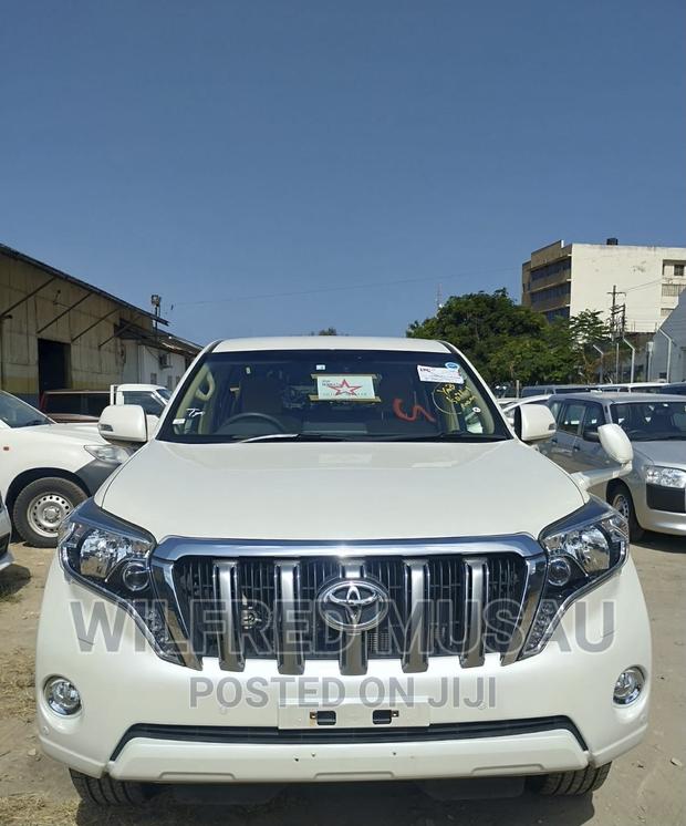 White Toyota Land Cruiser Prado 2017 - Premium Off-Road Experience