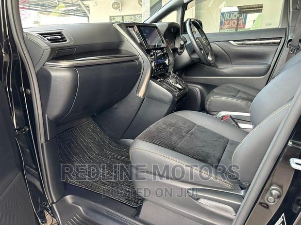 2019 Toyota Vellfire Black: Luxury Minivan for Your Comfortable Ride