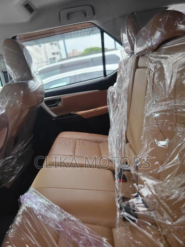 Dark Side of Fortuner 2016 Toyota: Athletic SUV with Darkened Exterior