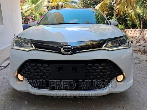 Pre-owned 2016 Toyota Corolla Fielder in White - Affordable Luxury