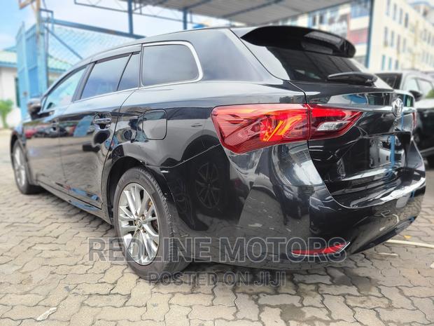 2016 Toyota Avensis Black: Stylish & Reliable Sedan