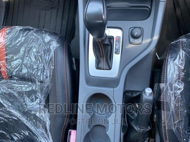 Ford Ranger 2016 Black: Bold and Capable