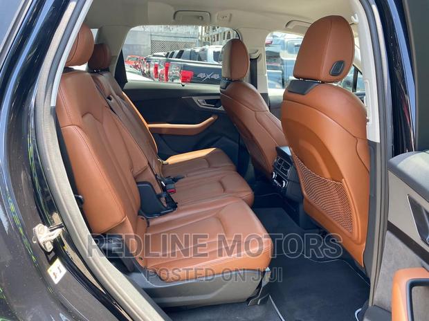 2017 Black Audi Q7 - Perfect for Families