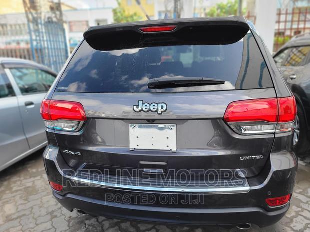 2018 Jeep Compass - Gray Edition: Combining Style and Performance