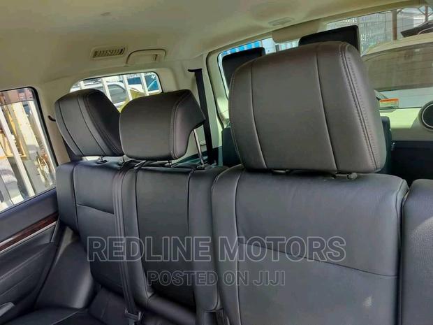 2017 Mitsubishi Pajero Silver: Dependable and Luxurious