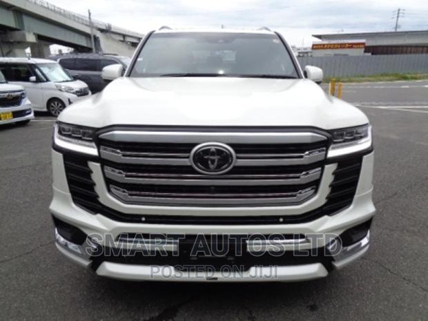 New 2021 Toyota Land Cruiser Pearl: Power, Style, and Durability