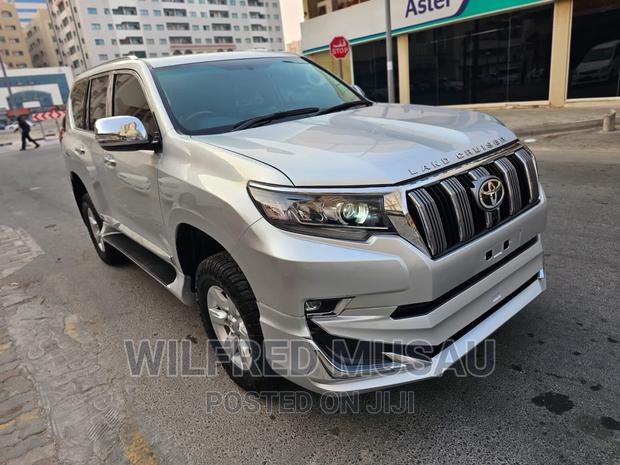Used 2017 Toyota Land Cruiser Prado 2.8 Silver - Luxurious Family-Friendly SUV