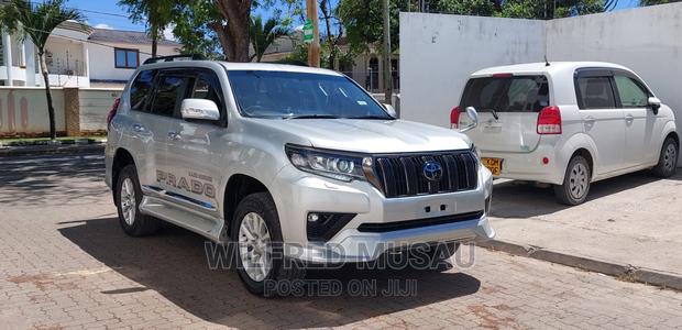 2017 Toyota Land Cruiser Prado Silver - Off-Road Adventurer