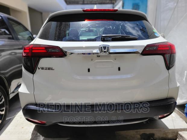 2016 Honda Vezel in White: High-Quality & Affordable Crossover