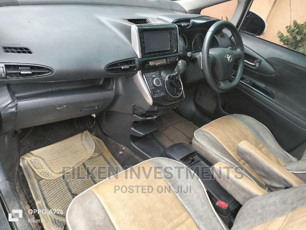 2013 Toyota Wish White - Used, Great Condition