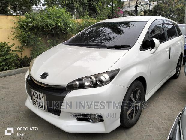 2013 Toyota Wish White - Used, Great Condition