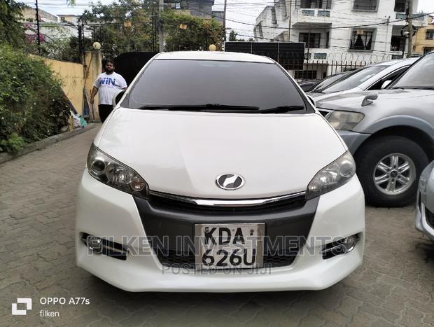 2013 Toyota Wish White - Used, Great Condition