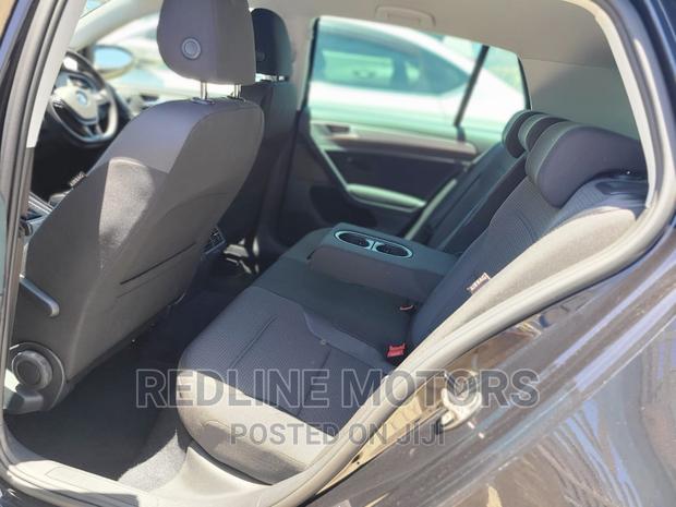 Pre-owned 2016 Volkswagen Golf Black - Stylish Ride
