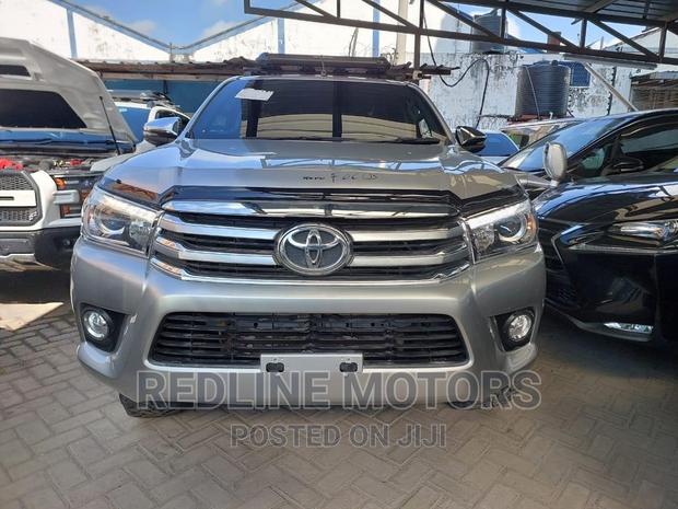 2016 Toyota Hilux Silver: Exceptional Off-Road Capability