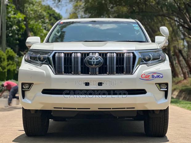Luxury Toyota Land Cruiser Prado 2.8 2018