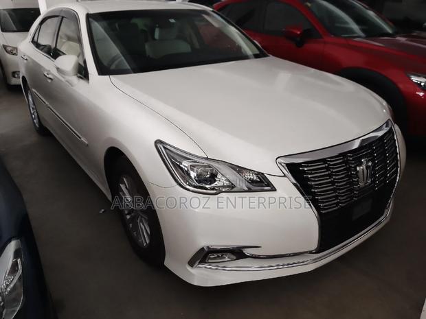 Toyota Crown 2015 White