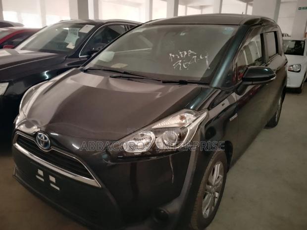 Toyota Sienta 2016 Black